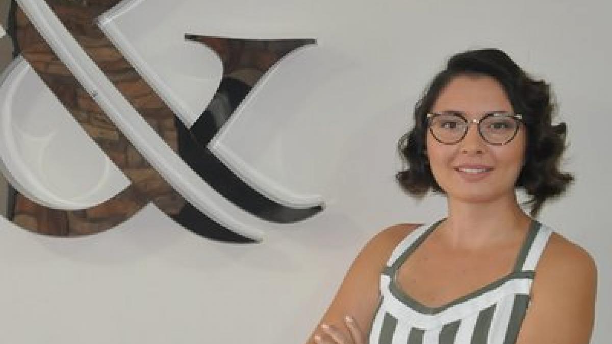 EZGİ SAĞCAN : VATAN PARTİSİ'NDEN İSTİFA EDİYORUM